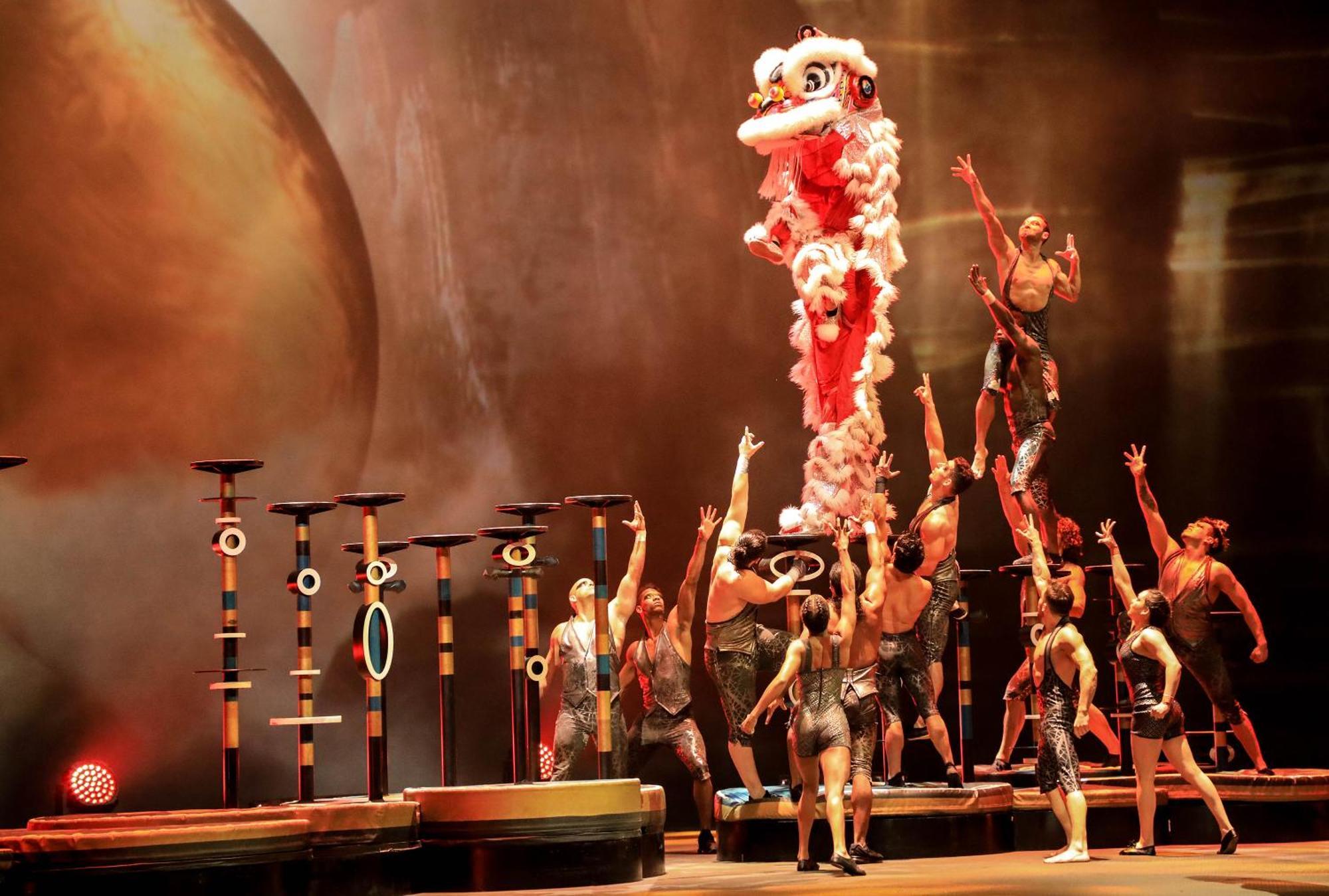 V Hotel Dubai, Curio Collection By Hilton Eksteriør bilde The Chinese National Circus