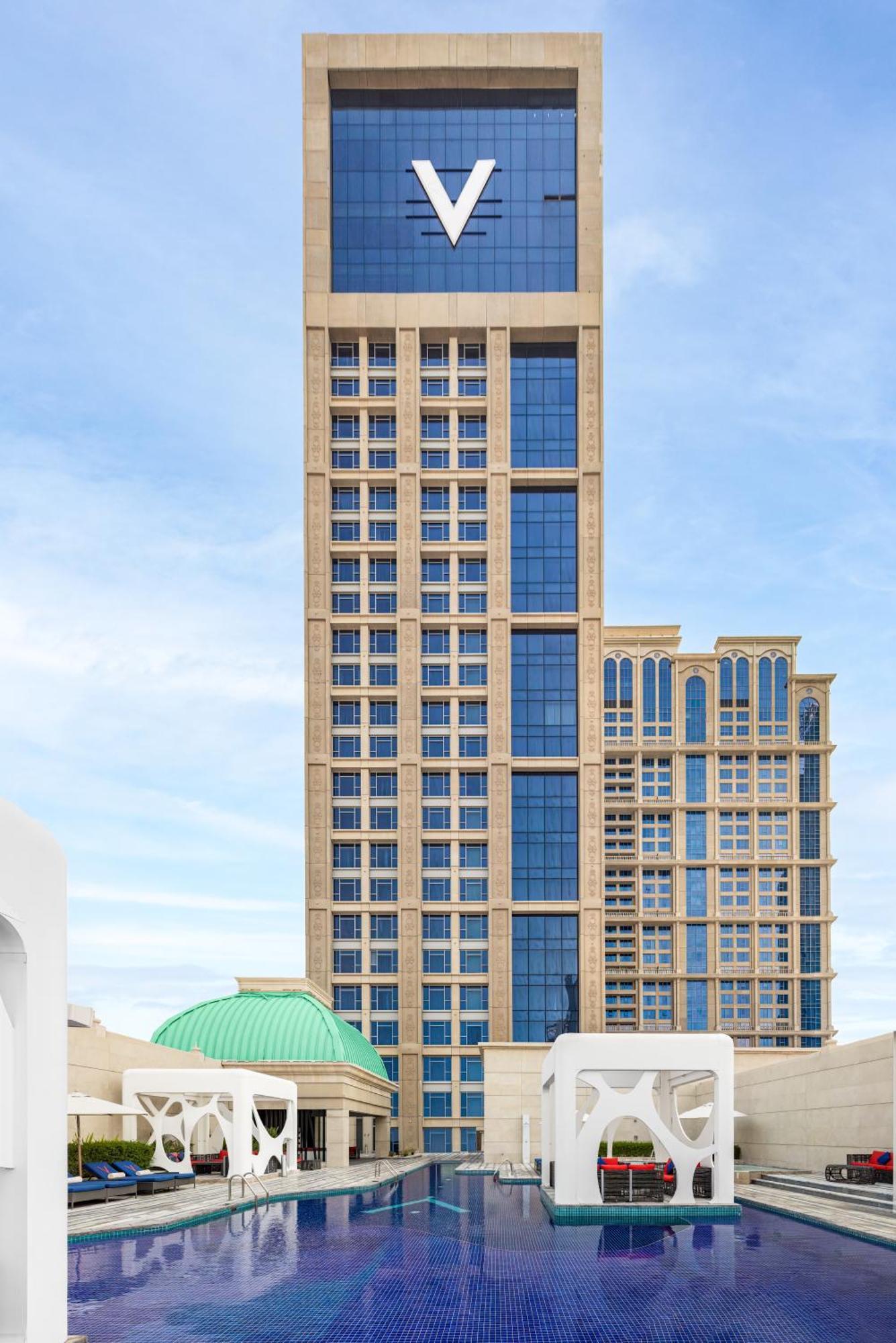 V Hotel Dubai, Curio Collection By Hilton Eksteriør bilde The hotel in 2019