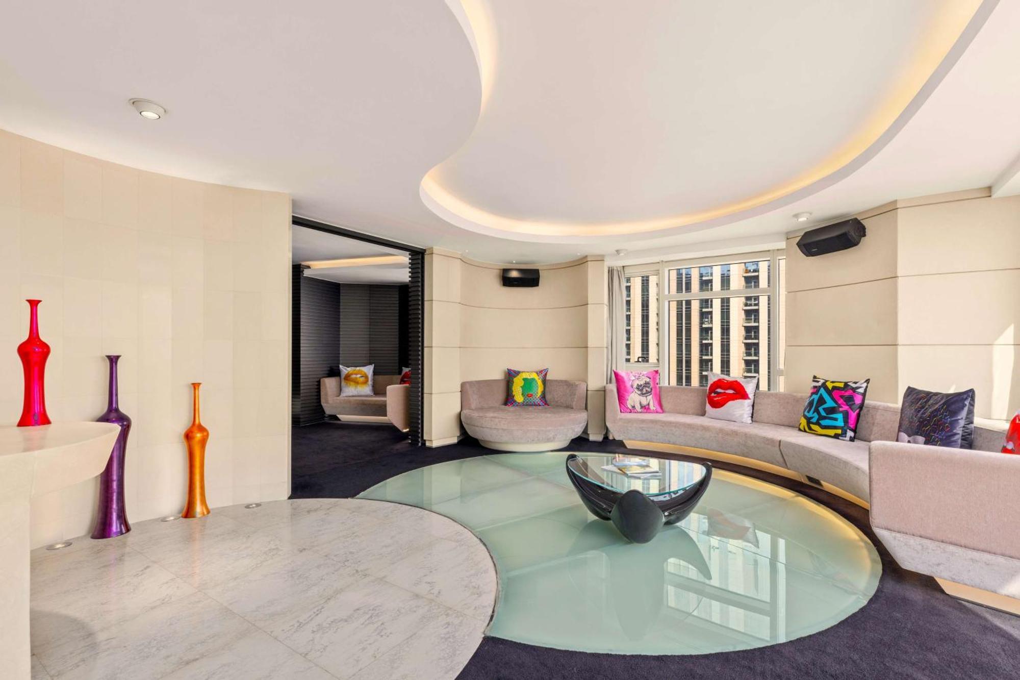 V Hotel Dubai, Curio Collection By Hilton Eksteriør bilde